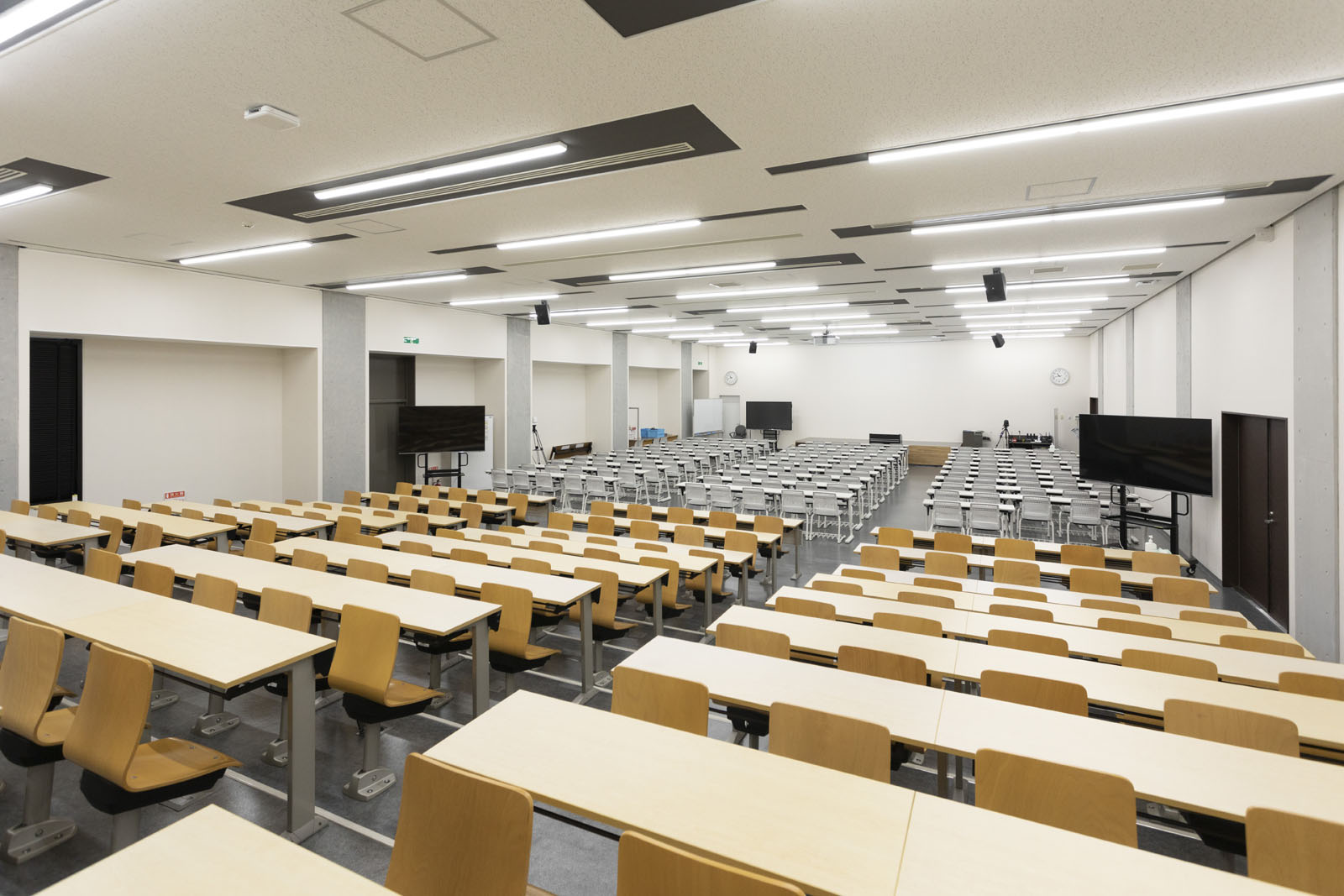 電子・応物系復興記念ホール | 東北大学 工学研究科・工学部